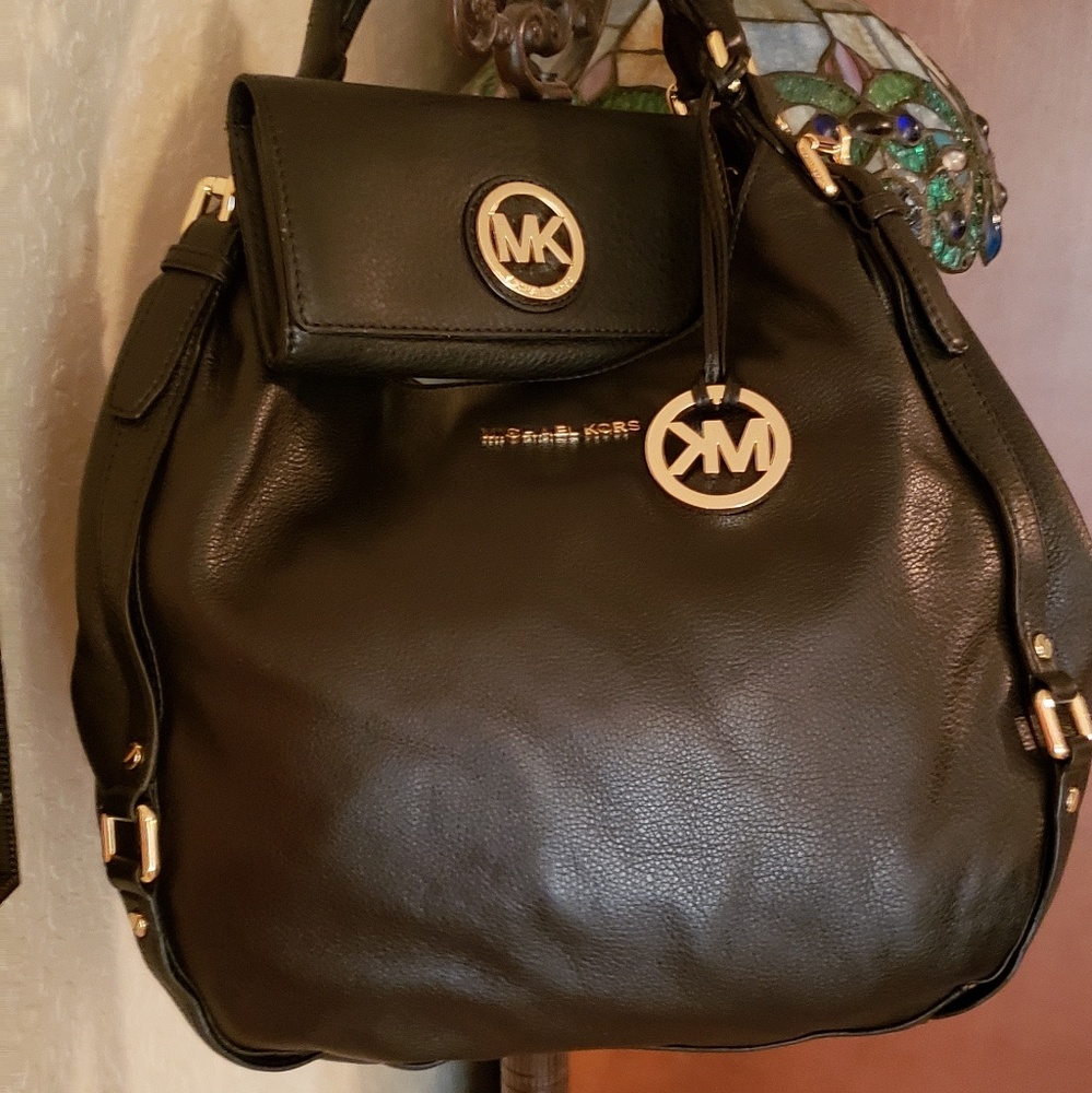 Michael Kors Large Leather Tote w/wallet